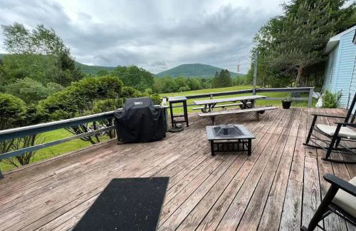 Cheerful 3-bedroom cabin with mountain view - Foto 16