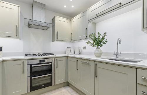 Stunning and Spacious Harrogate Apartment - Photo 4