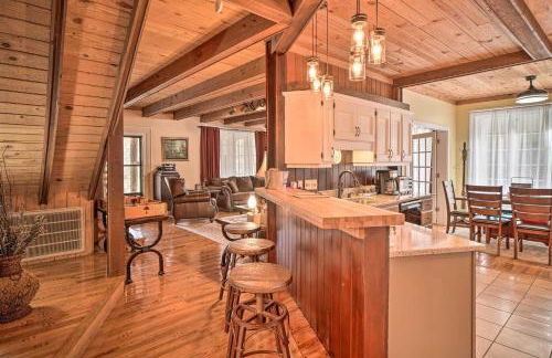 Tranquil Smoky Mountain Cabin with Porch and Fire Pit - Foto 1