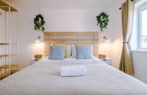 Luxurious Cosy 4BR Home Cheshire - Photo 22