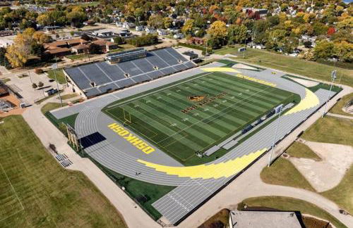 Roomy Central Hub, Games, Fire Pit & Downtown Fun - Foto 55