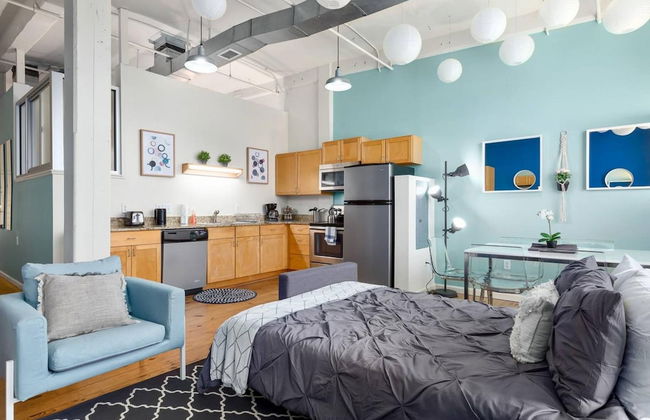 Loft Living in the Trendy Warehouse District - Foto 22