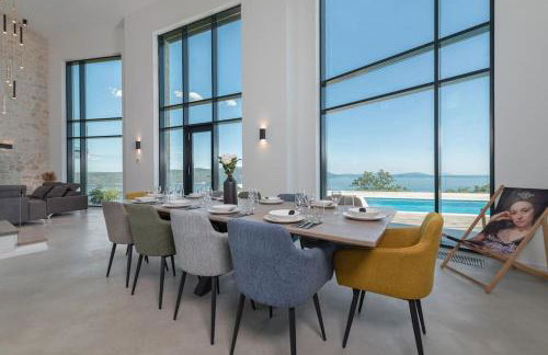 Luksuzna moderna vila sa panoramskim pogledom - Foto 10