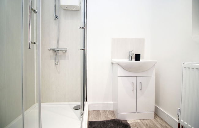 Skyline Remarkable 2-bed Apartment in Swansea - Photo 19