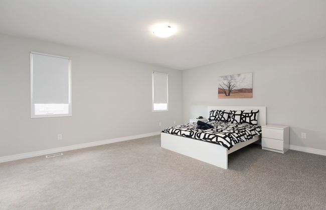 Luxury Entire house mins Niagara falls & Brock uni - Photo 5