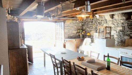 Maison de charme dans le Parc des Volcans d'Auvergne avec terrasse - Foto 5