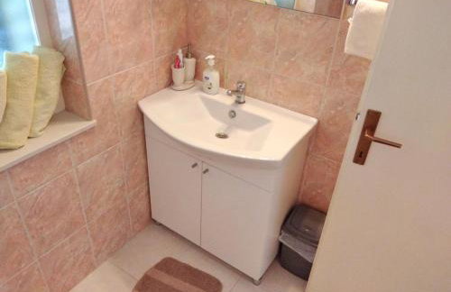 Guest House Hazdovac - Two Bedroom Apartment With Terrace and Sea View - Photo 28