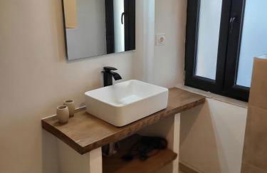 Renovated Bastide Among Vineyards Near Uzès - Foto 31