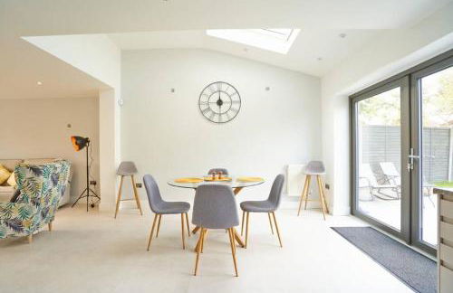 Home from home - 4 Double Bed House with Parking - Foto 24