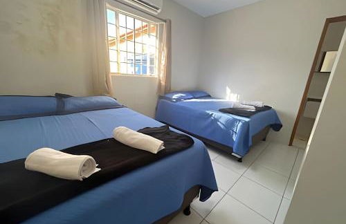 Próx. ao shopping, para 10 pessoas, ar condicionado e garagem APT B - Foto 10