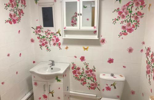 Bob's House quiet retreat with large shared garden - Foto 1