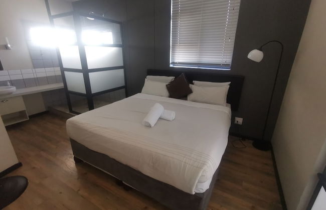 Easy Stay - The Vantage - Photo 8