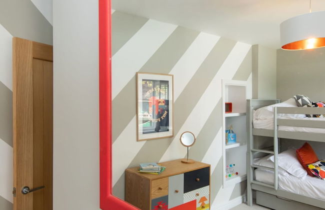 Bosham 3 BR Beach House With Garden Playhouse - Photo 27