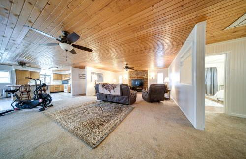 North Jackson Vacation Rental with Wraparound Deck! - Foto 6