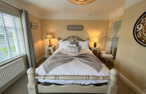 Blue Anchor House - Seaview, Hot Tub Apartments - Photo 43