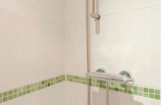 Amazing River view 2 bedroom apartment, sleeps 6, balcony and parking - Foto 75