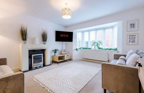 Luxurious Cosy 4BR Home Cheshire - Photo 17