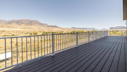 Soak in Panoramic Views Wapiti Cabin, Dogs OK - Foto 3