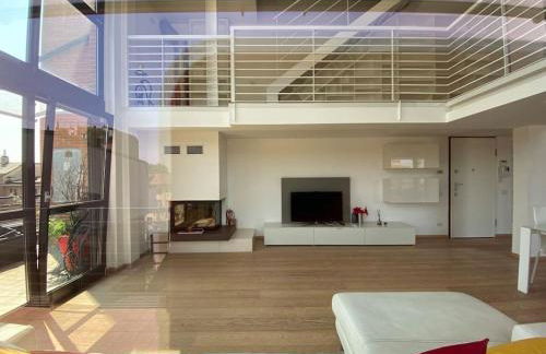 PENTHOUSE LUCE Milano near Metro-Bus-tram - Foto 4