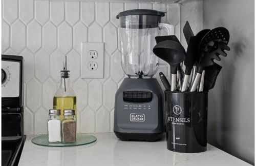 Peaceful Stays with Easy Access to Downtown - Foto 12