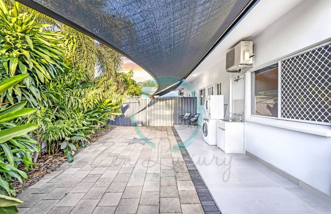 Zen Hideaway Cozy 2BR Haven Office Dual Patio - Foto 19