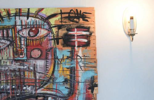 Elegant 1BR in Elizabeth with Covered Porch - Foto 25