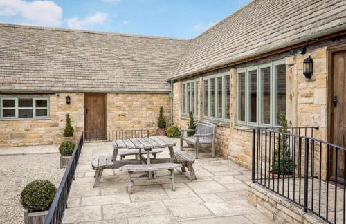 Groves Barn at Norton Grounds - Photo 35