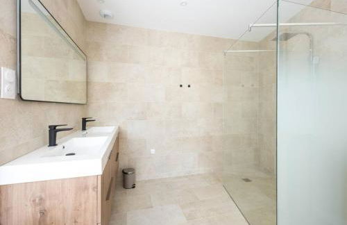 Maison 6 Personnes à Armenteule avec WiFi et Animaux Bienvenus - FR-1-695-99 - Foto 9