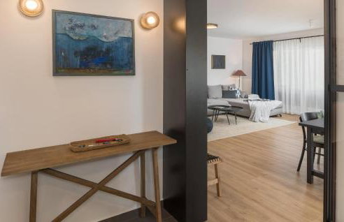 Amazing Home In Strped With Wifi - Photo 32