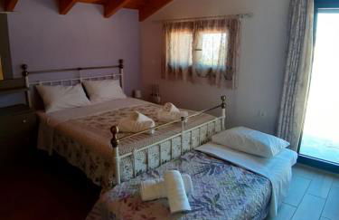 Traditional house in Akamatra square - Photo 15