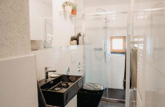 Altes Häusle am Waschbach Anno 1625 Ferienwohnungen und Doppelzimmer - Foto 58