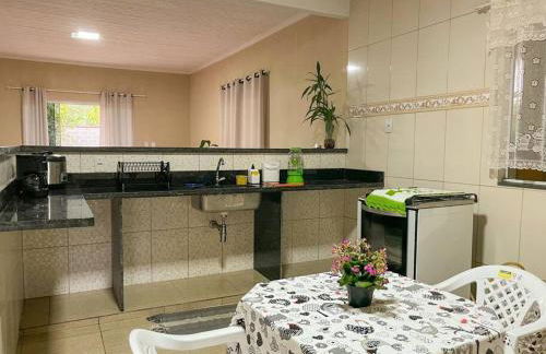 Casa com churrasqueira e piscina, perto de riacho - Foto 25