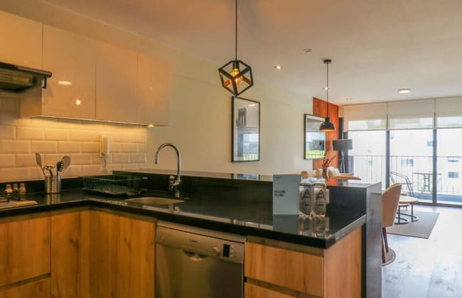 w Fascinating 1BR With Balcony in Miraflores - Photo 4