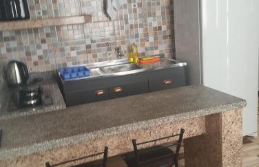 Loft estilo kitnet sem garagem próx Mega atacado da Guaíra - Foto 6