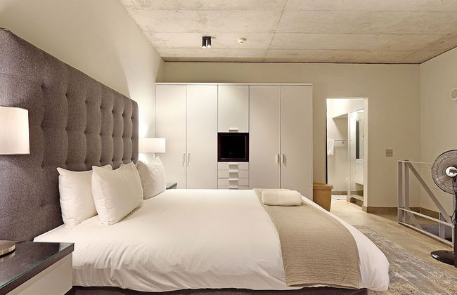 Metropolis 1108 - Adults Only - Photo 5