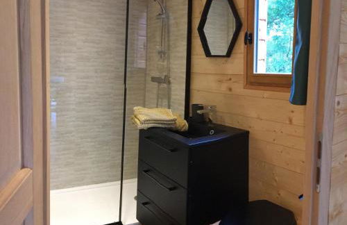 Évasion romantique en roulotte autonome avec confort moderne en pleine nature - FR-1-591-552 - Foto 6