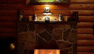 Romantic Nature Escape: Beautiful Log Cabin with Amazing Views and Hiking Trails Nearby in the White Mountains, New Hampshire - Foto 2