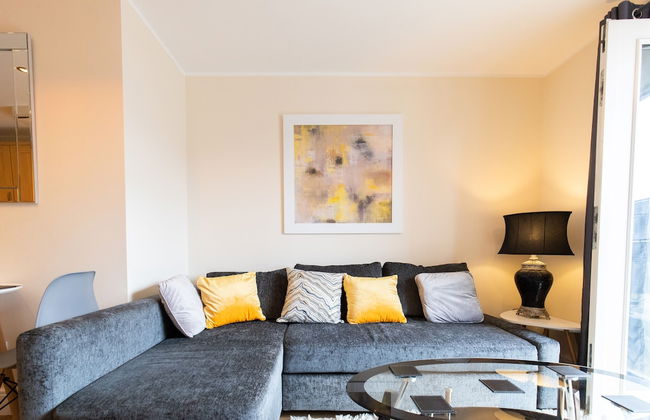 Velvet 1-bedroom Apartment With Balcony, Hoddesdon - Foto 36