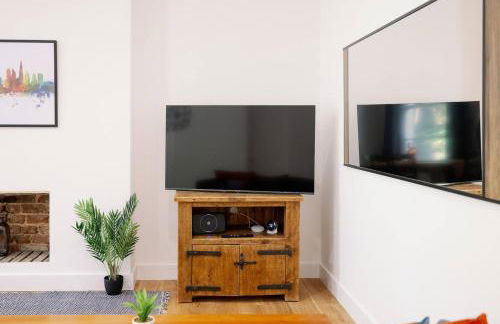 Bright, Spacious 2-bed, 5 mins from Tube, Sleeps 4 - Pass the Keys - Foto 11