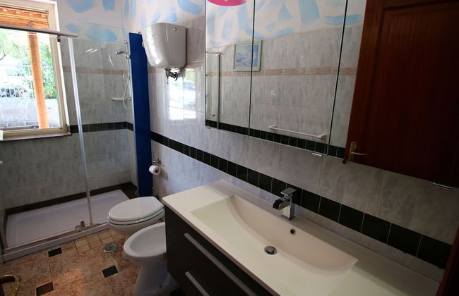 Cozy Holiday Home in Ricadi near Sea - Photo 10