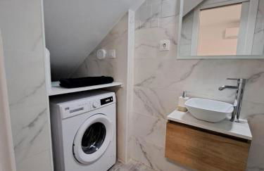 Cozy Apartment up to 6 Persons 3 min to Metro - Foto 13