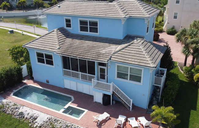 Lake Norma Luxury Living - Coronas Azul - Photo 1