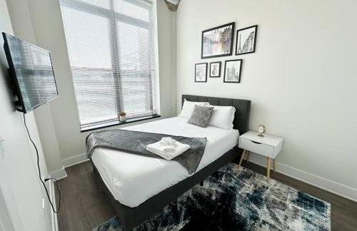 Group-Friendly 2BR with Optional Parking and Gym Access Near McCormick Place and Soldier Field - Foto 5