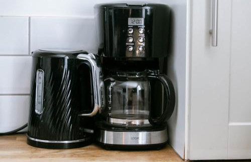 Peaceful Apartment - Dedicated Free Parking - Walk to Centre, Uni, Hosp - Business and Leisure - Contact For Long Stays - Foto 13