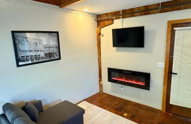 Potter’s Mill - 6 Bedrooms/Baths - Photo 11