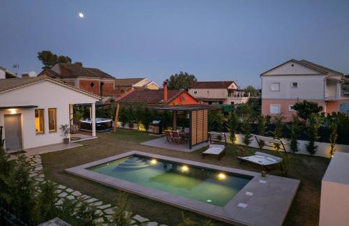 Rustic Charm Villa - Foto 46