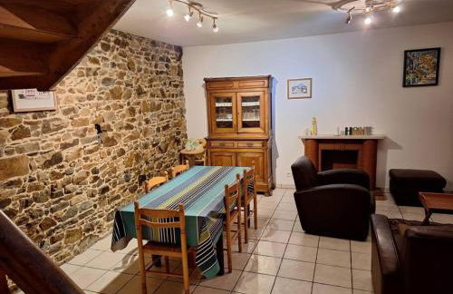 Maison en pierre proche mer, commerces et bus - Foto 3