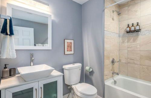 Walnut Hills, 5min to UC, Sleeps 7ppl, Lux Beds, Smart TVs - Foto 11