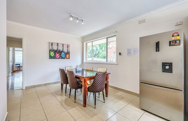 StayAU Serene 3BR Haven for Families - Photo 32