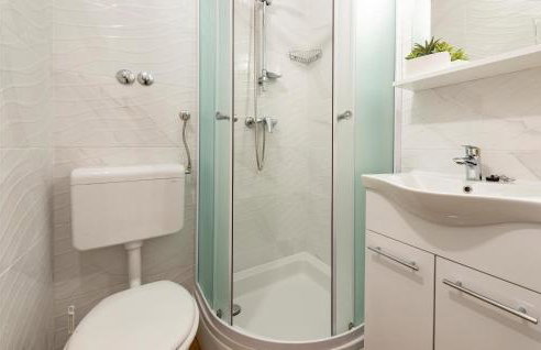 Pet Friendly Apartment In Dubravica - Foto 26